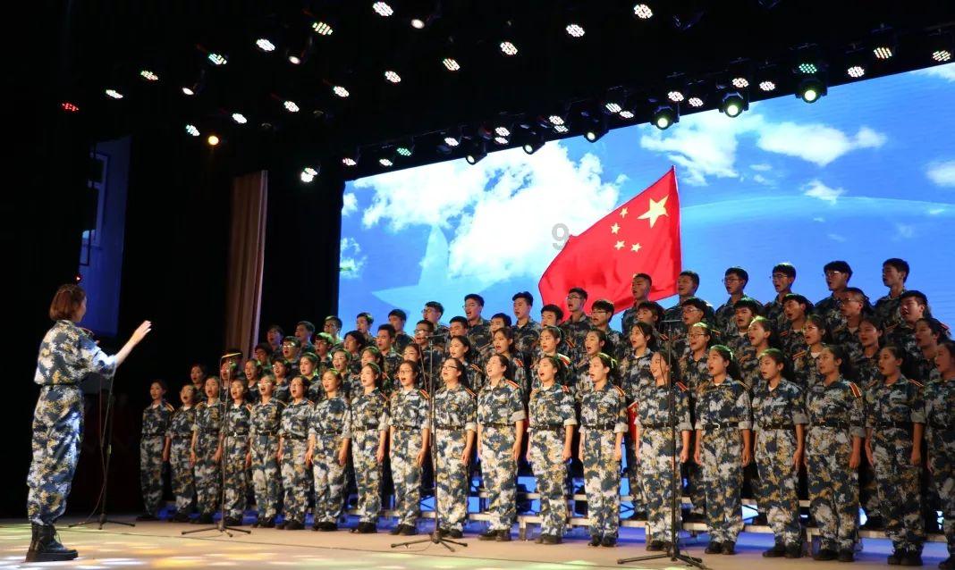 “听·唱”+“双语·演出”
